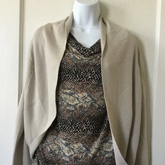 Esperanza Shrug, M, NWT - Picture 6 of 6